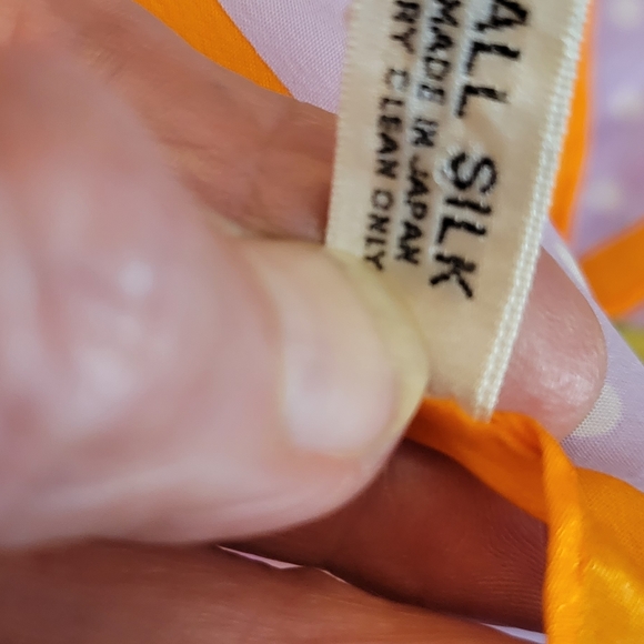 Gorgeous and rare Vintage Baar & Beard silk scarf 30 X 30 in square flawless - Picture 11 of 11